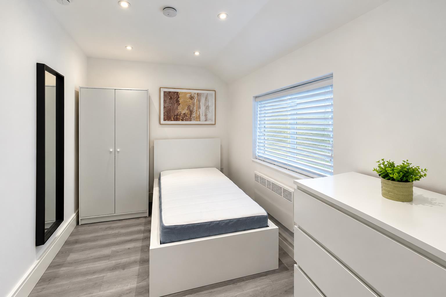Room Coopers End Road in Uttlesford