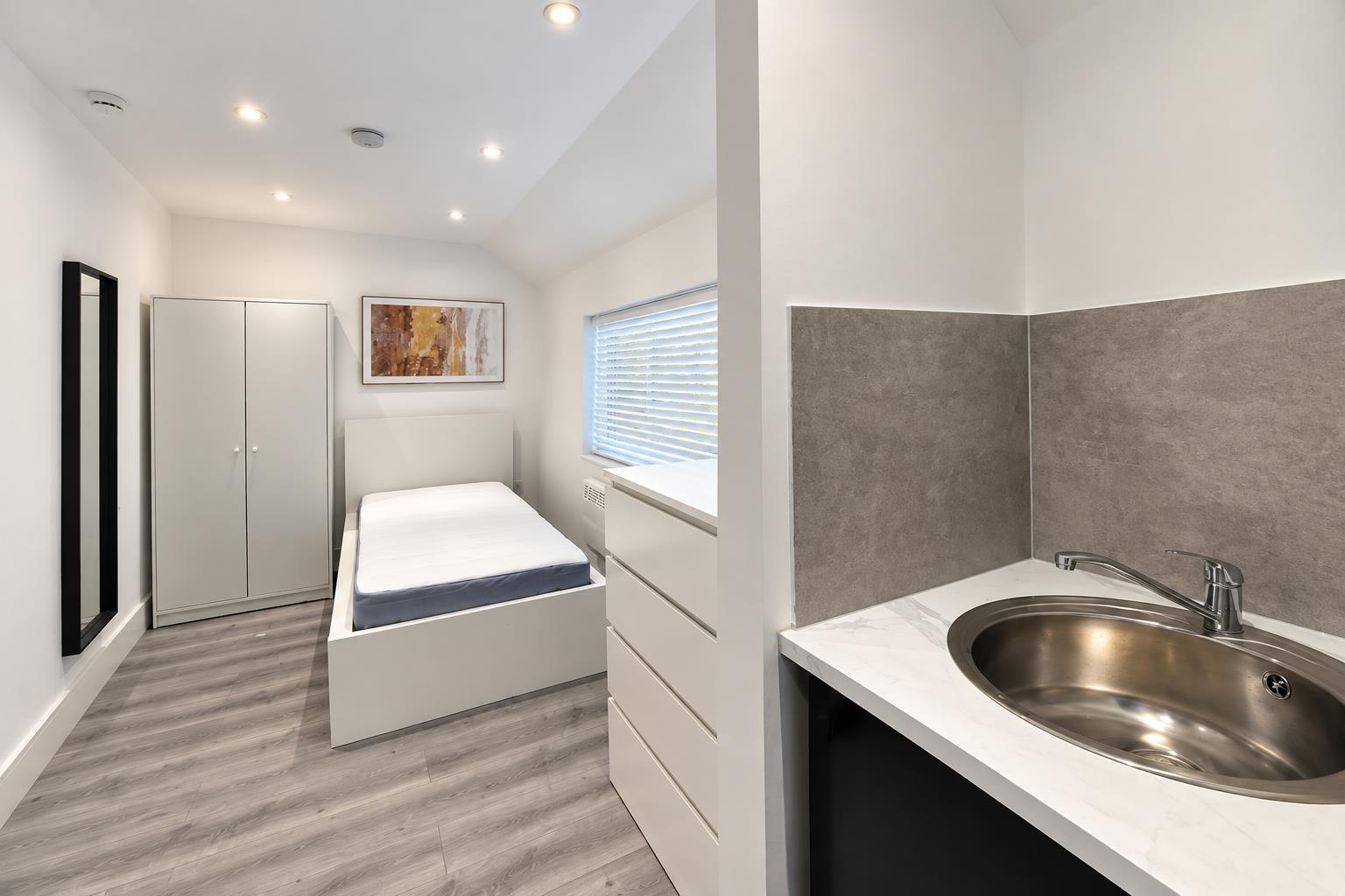 Room Coopers End Road in Uttlesford