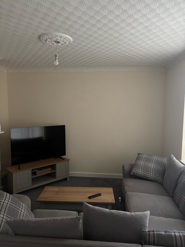 Room Sycamore Road in Salford