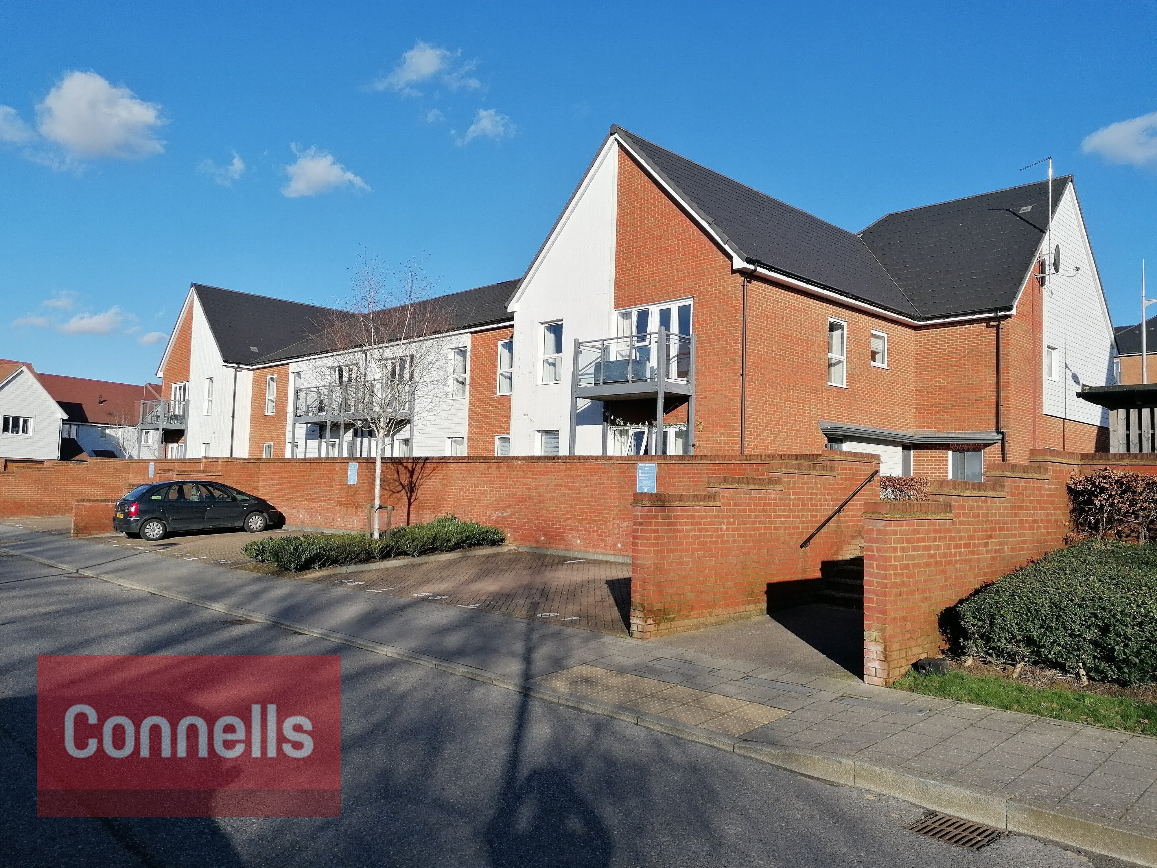 Flat Rookfield Road in Horsham