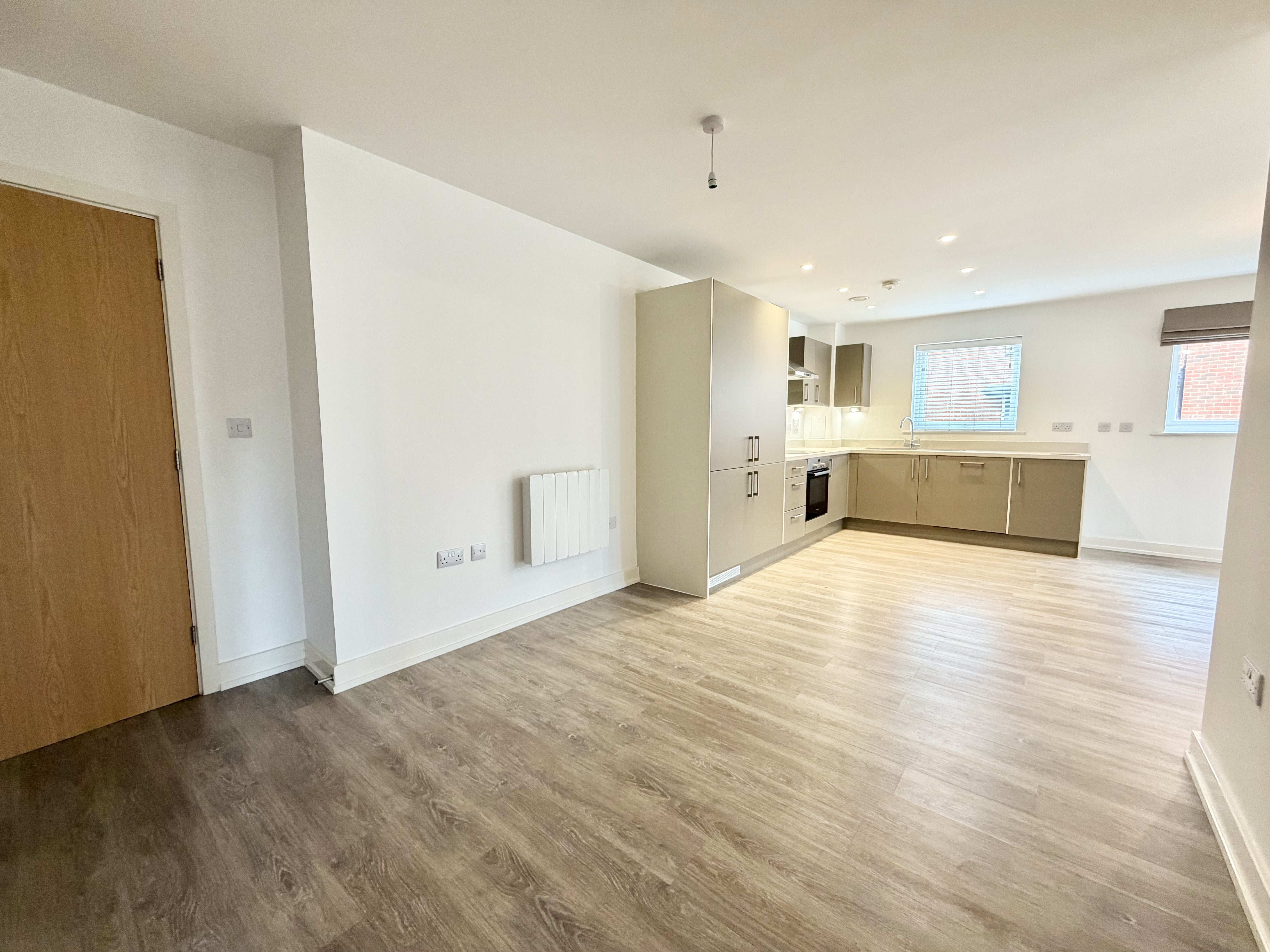 Flat Rookfield Road in Horsham