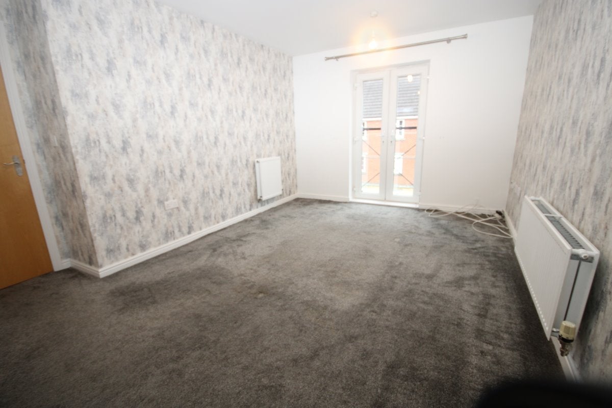 Flat Liverpool Road in Neston