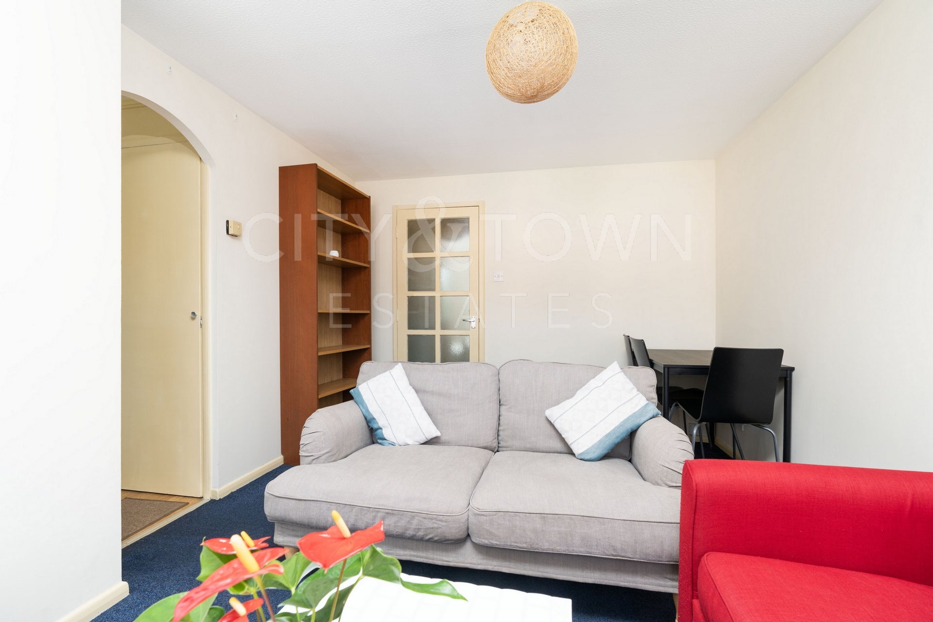 Flat Pempath Place in Greater London