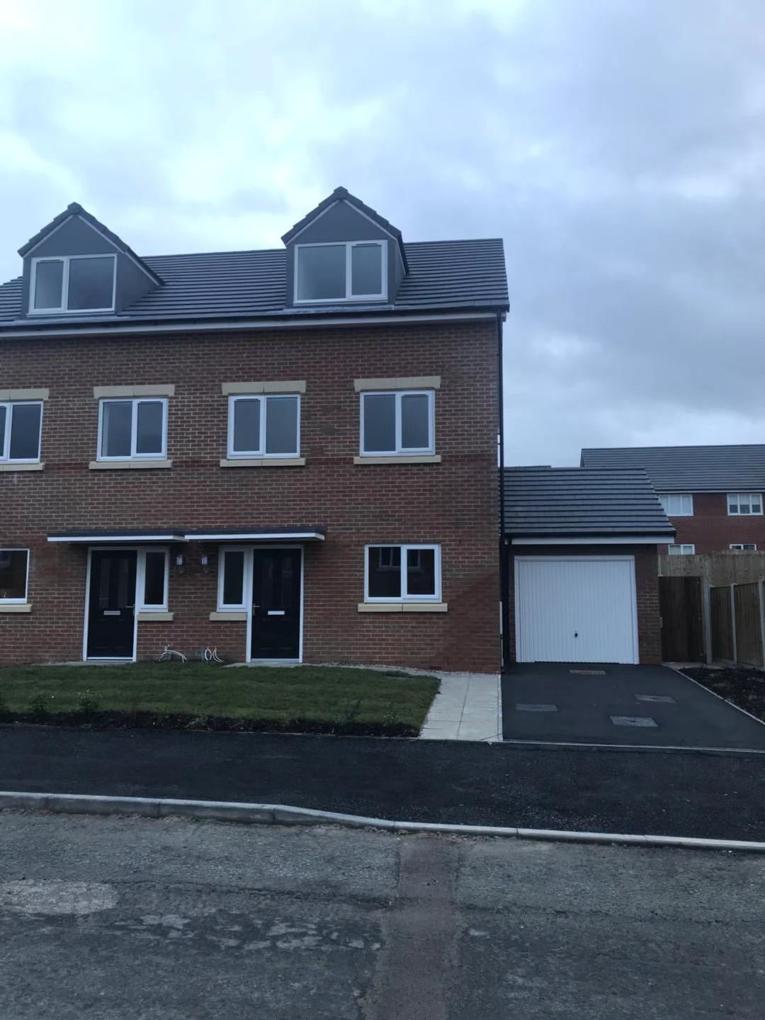 House Latrigg Crescent in Middleton