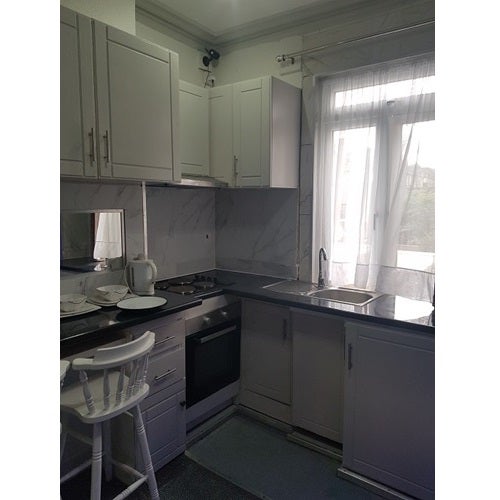 Room Stockwell Road in Greater London