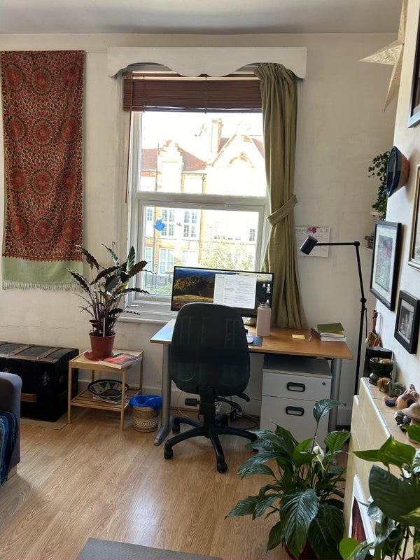 Room Stoke Newington Road in Greater London