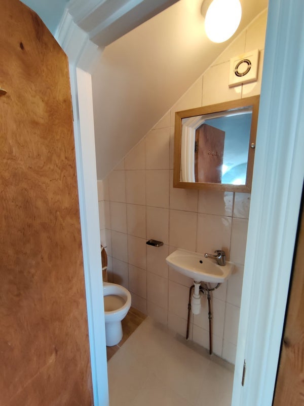 Flat Waldeck Road in Greater London