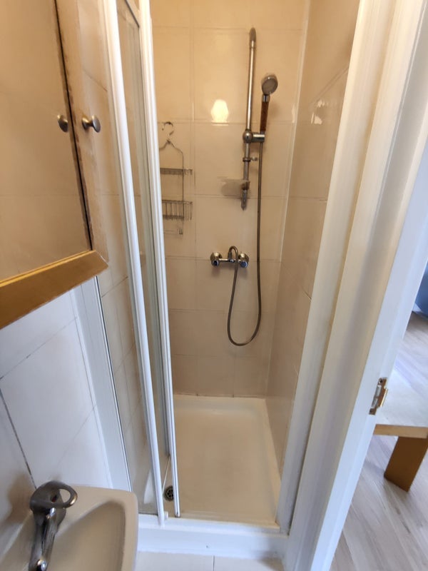Flat Waldeck Road in Greater London