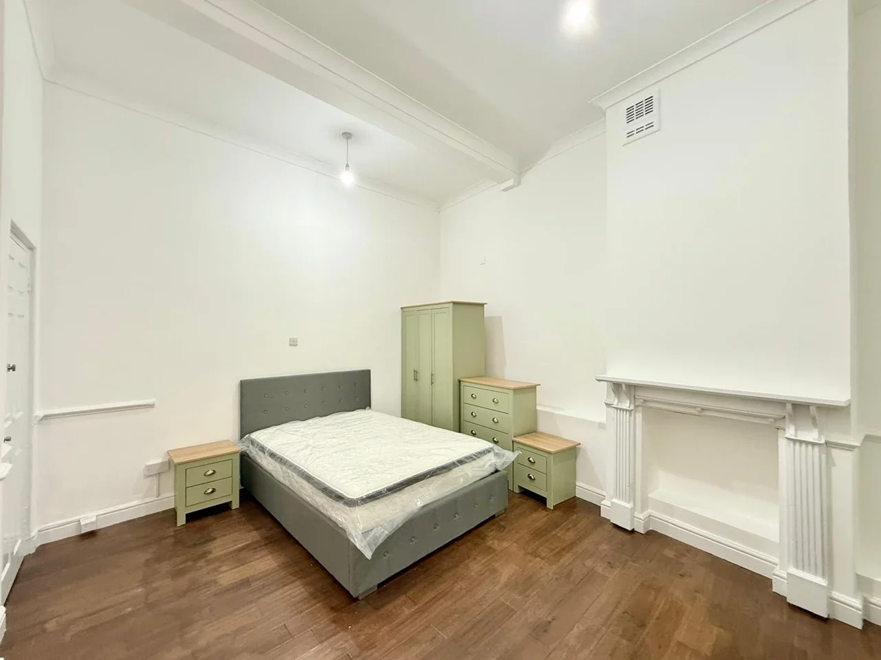 Flat Fairfield Street in Greater London