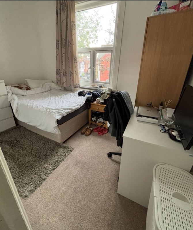 Room Oxford Avenue in Greater London