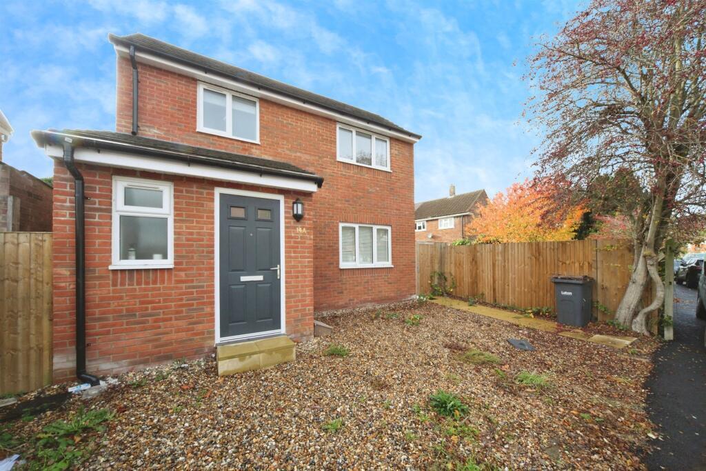 House Mangrove Road in Luton