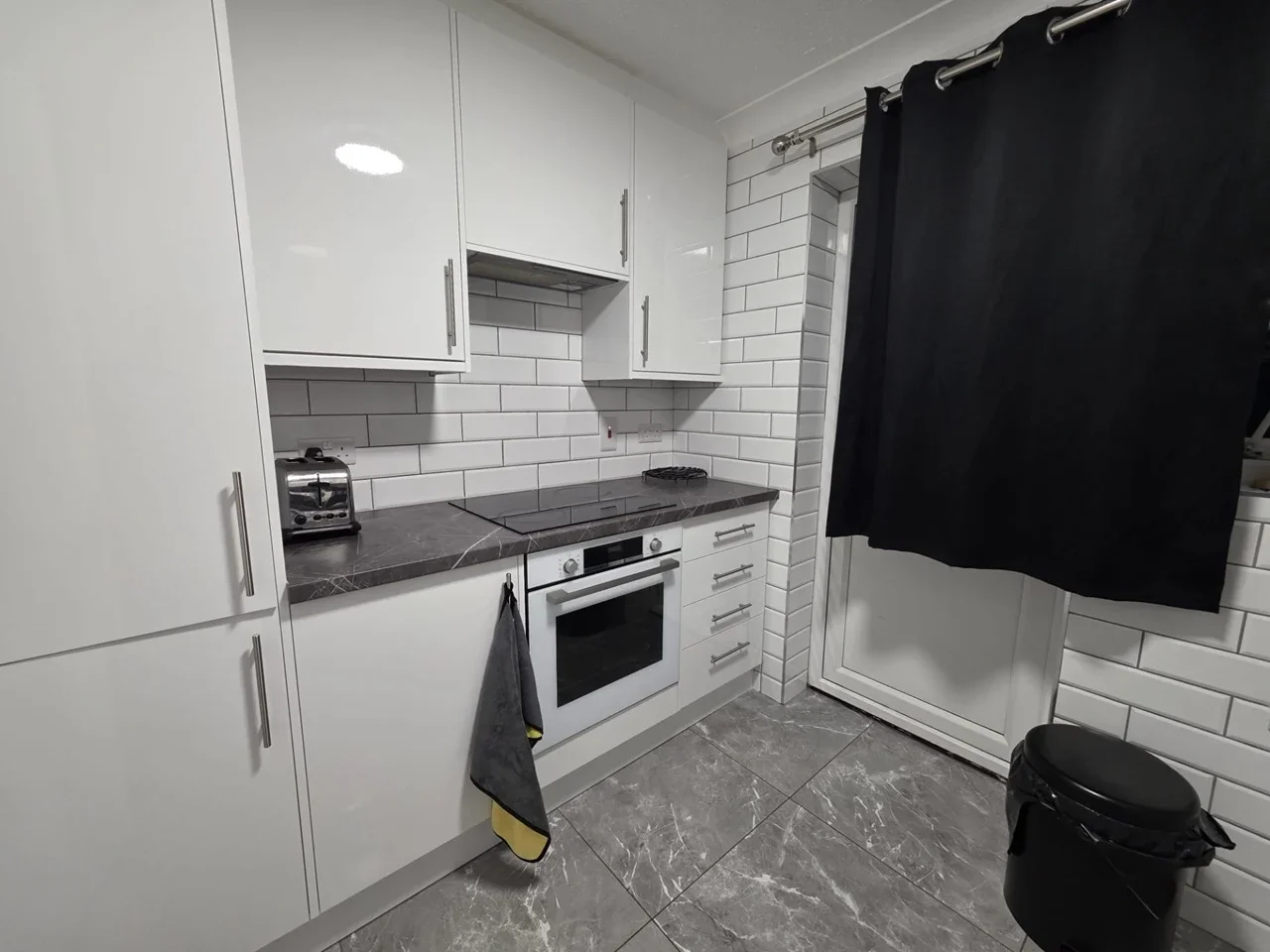 Room Kimberley Road in Greater London