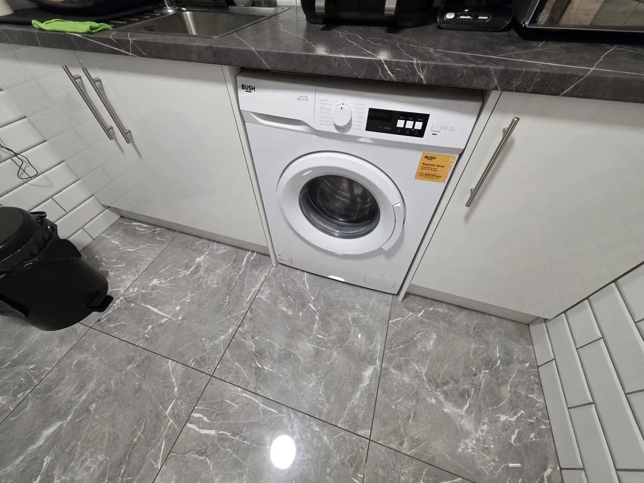 Room Kimberley Road in Greater London