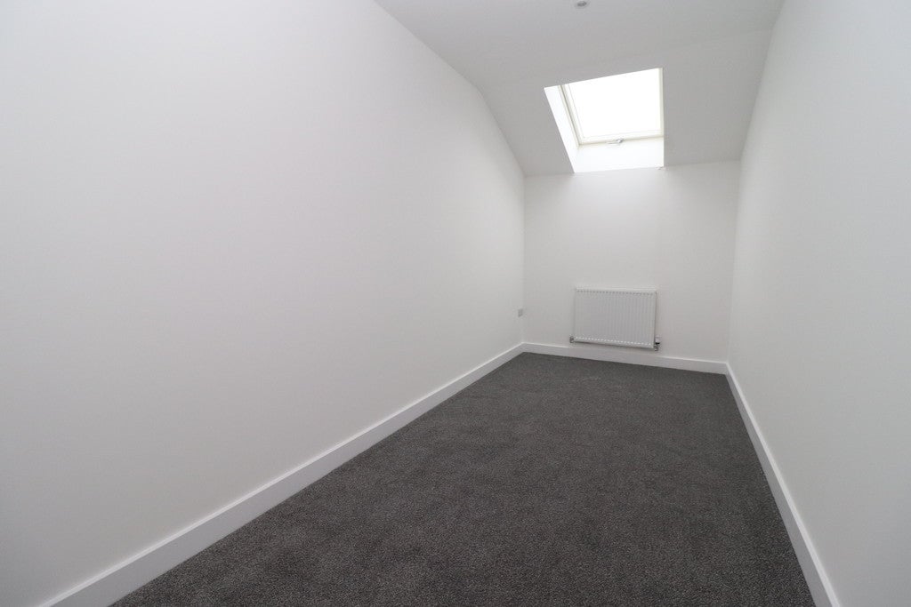Flat Whitworth Close in Gosport