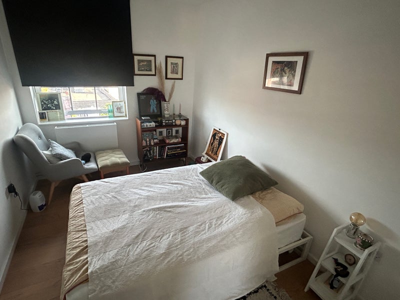 Room White Post Lane in Greater London