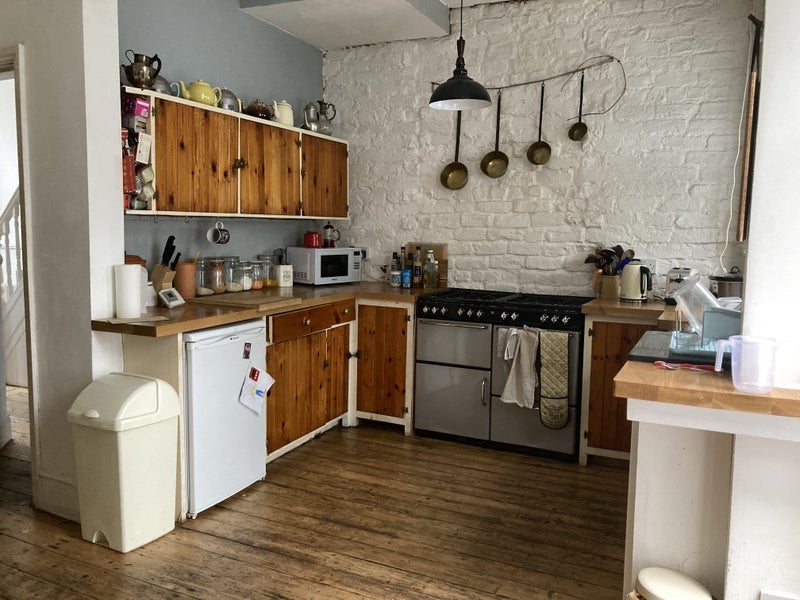 Room Sunbourne Road in Liverpool