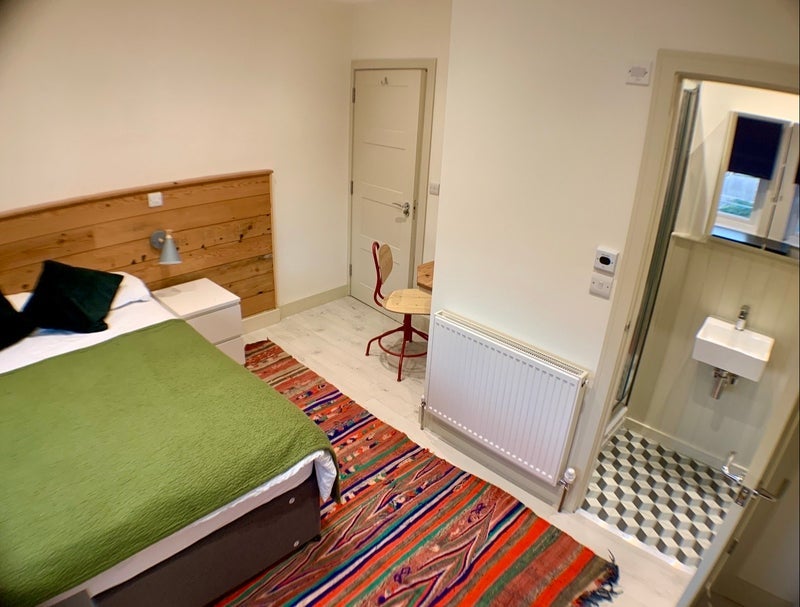 Room Pen Park Road in Bristol