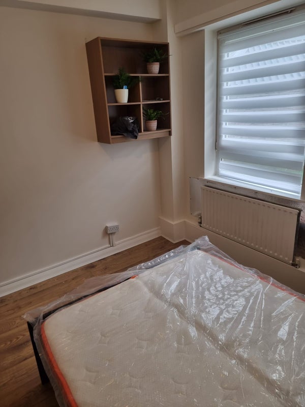 Flat Enid Street in Greater London