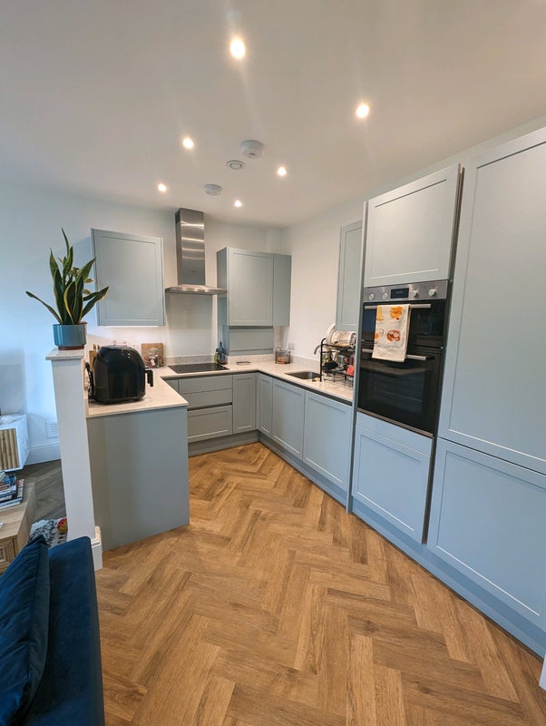 Room Carlton Drive in Greater London