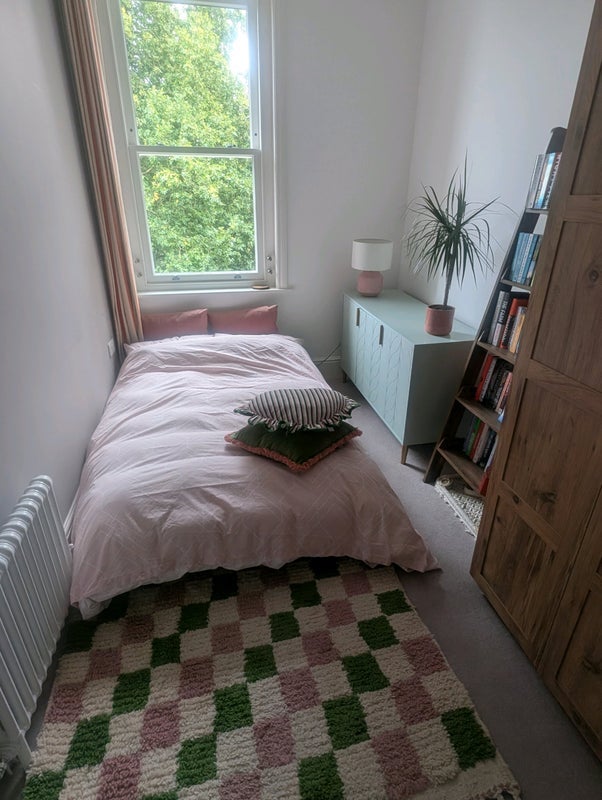 Room Carlton Drive in Greater London