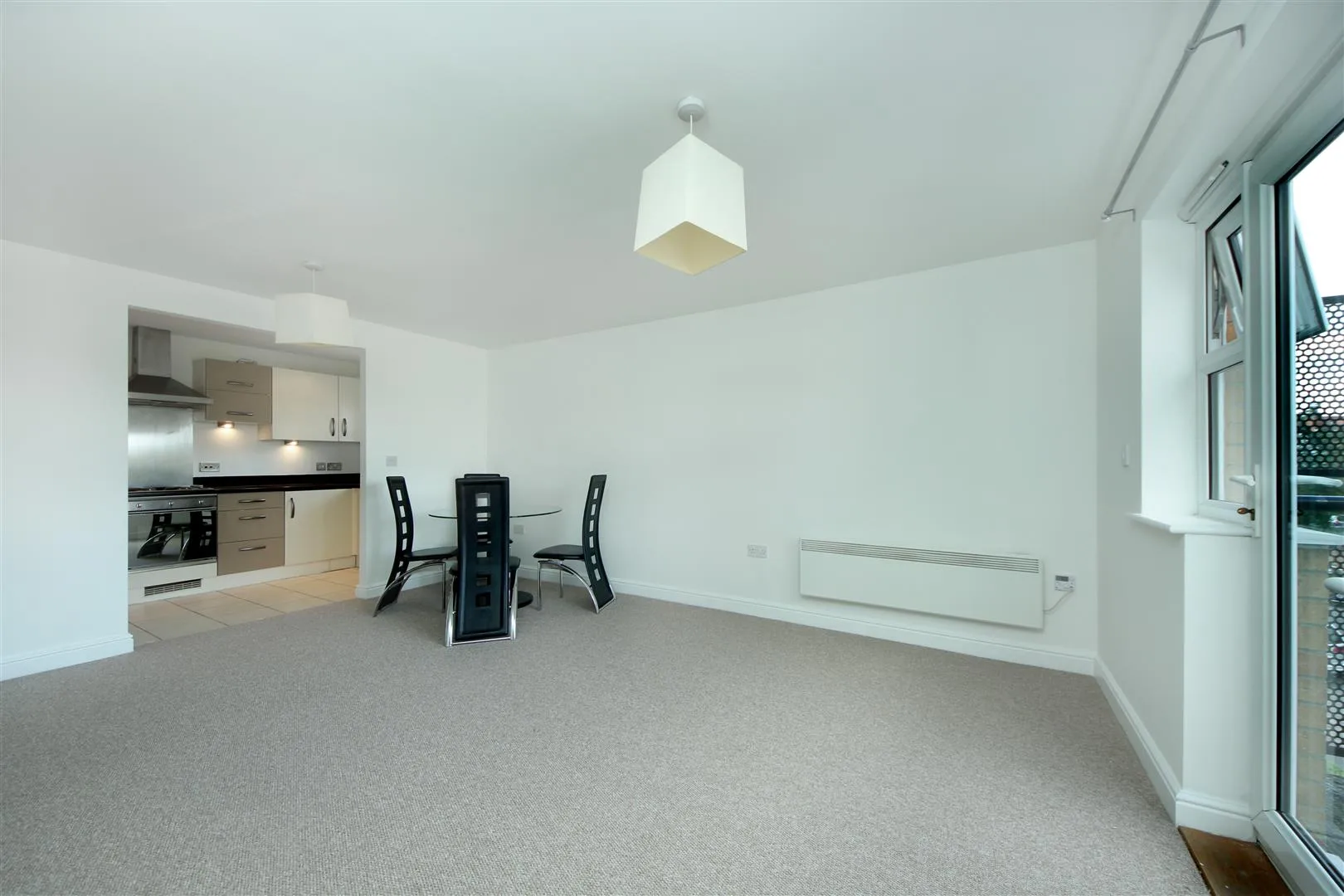 Flat Twyford Crescent in Greater London
