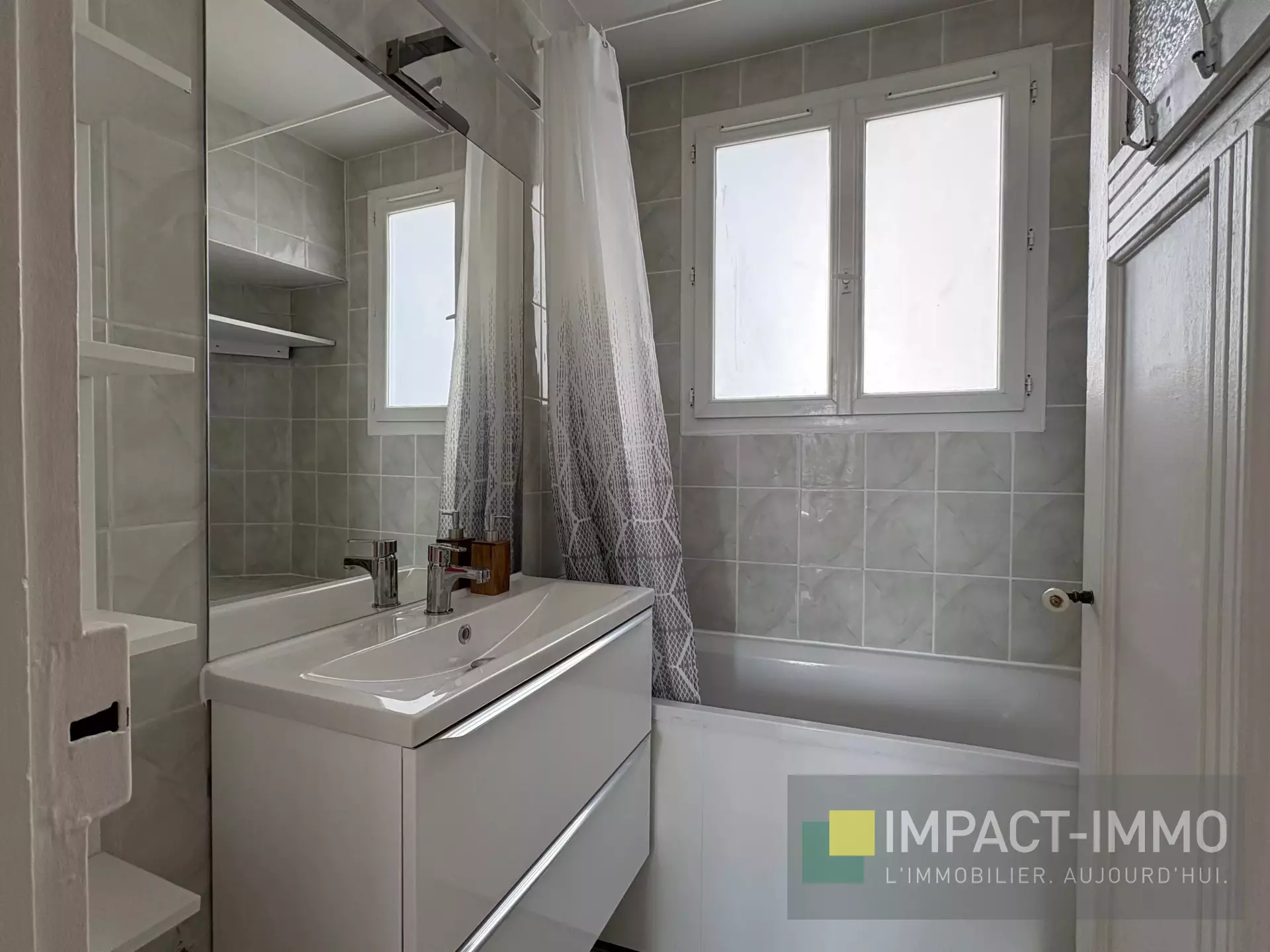 Flat Rue d'Alsace in Clichy
