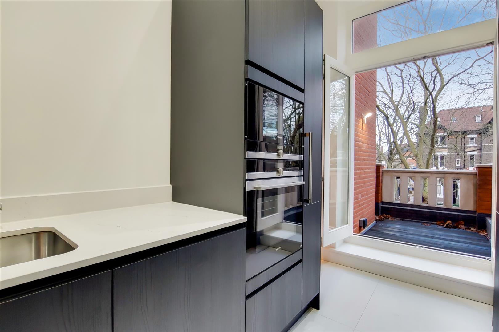 Flat Hampstead Heights in Greater London