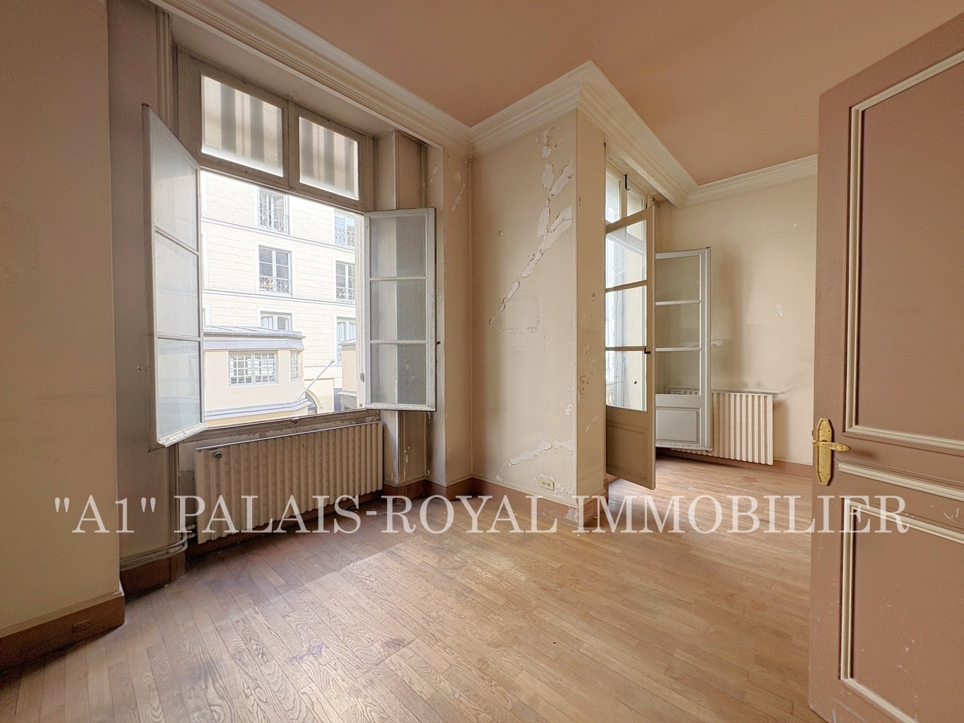 Appartement Rue de Beaujolais à Paris