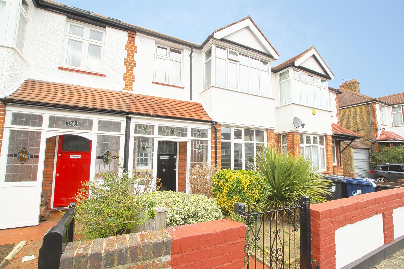 House Erlesmere Gardens in Greater London