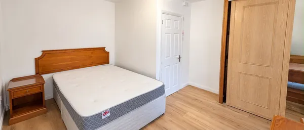 Room Peverel Road in Cambridge