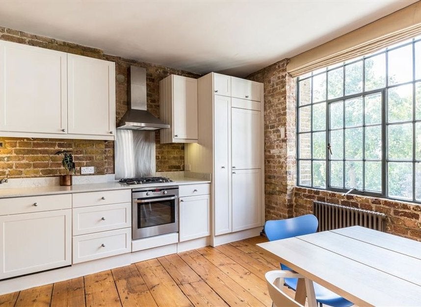 Flat Weston Street in Greater London