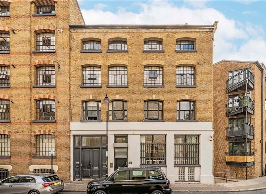 Flat Weston Street in Greater London