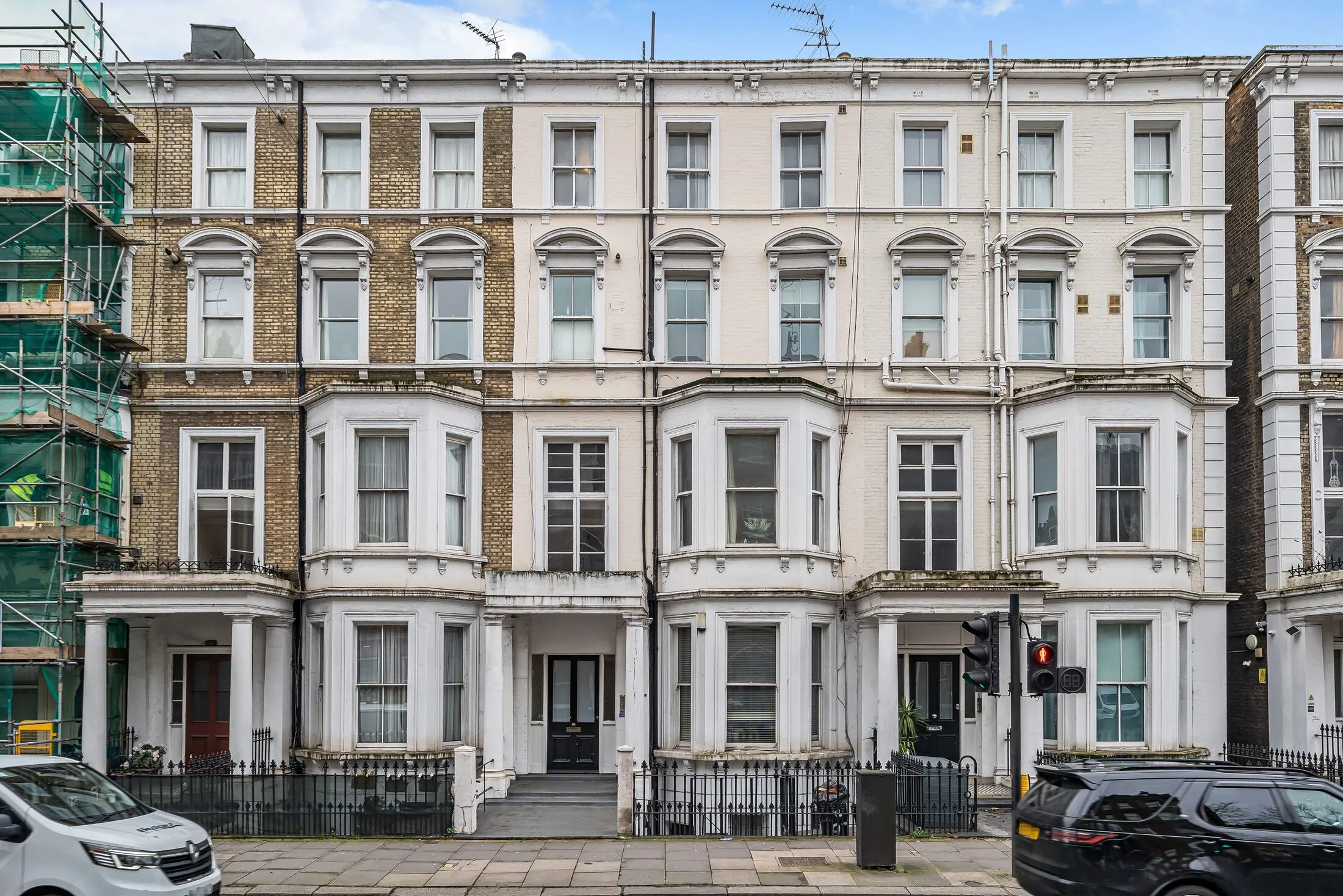 Flat Warwick Road in Greater London