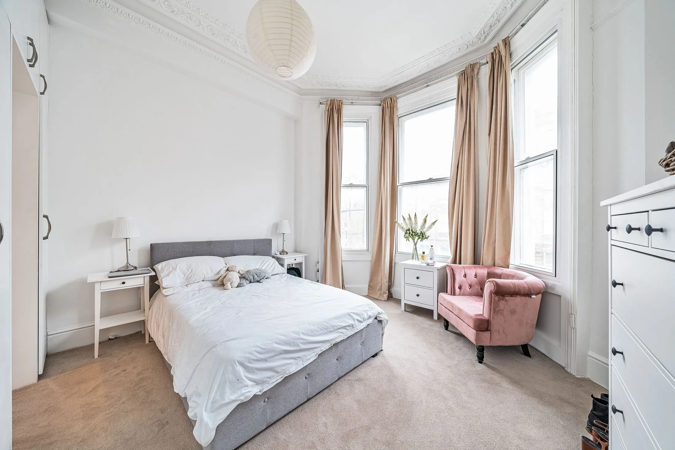 Flat Warwick Road in Greater London