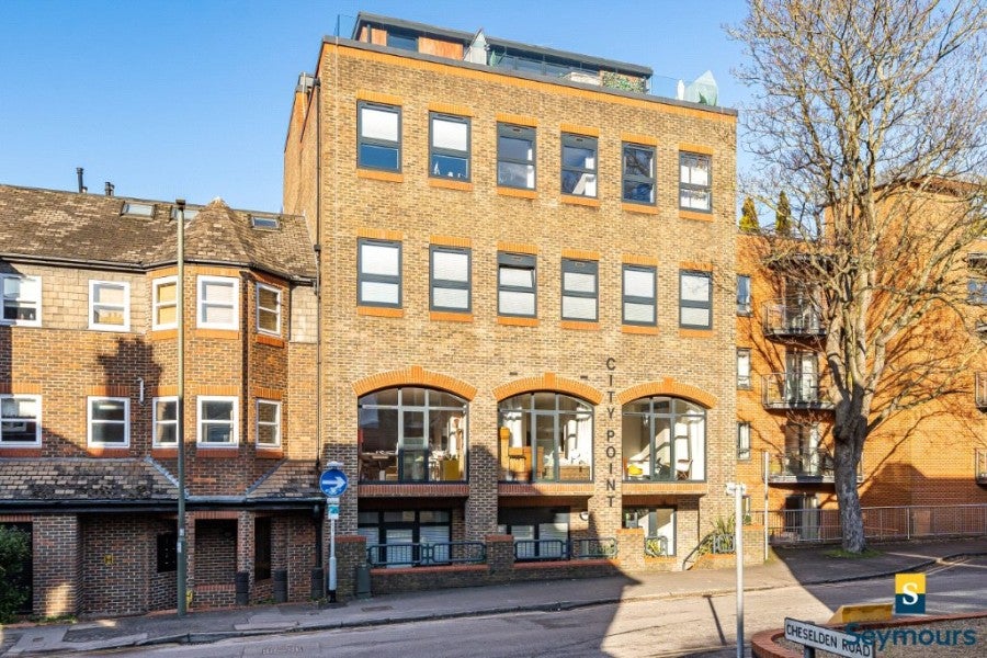 Flat Epsom Road in Guildford