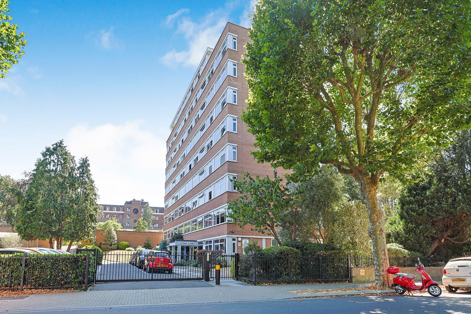 Flat Cotman Close in Greater London