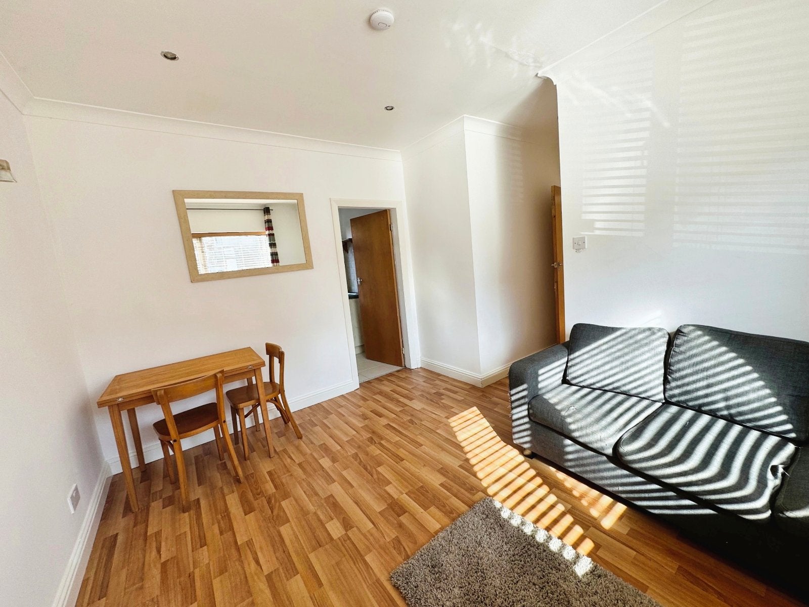 Flat Wilmslow Road in Manchester