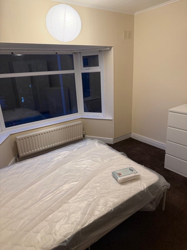 Room Cauldon Road in Stoke-on-Trent
