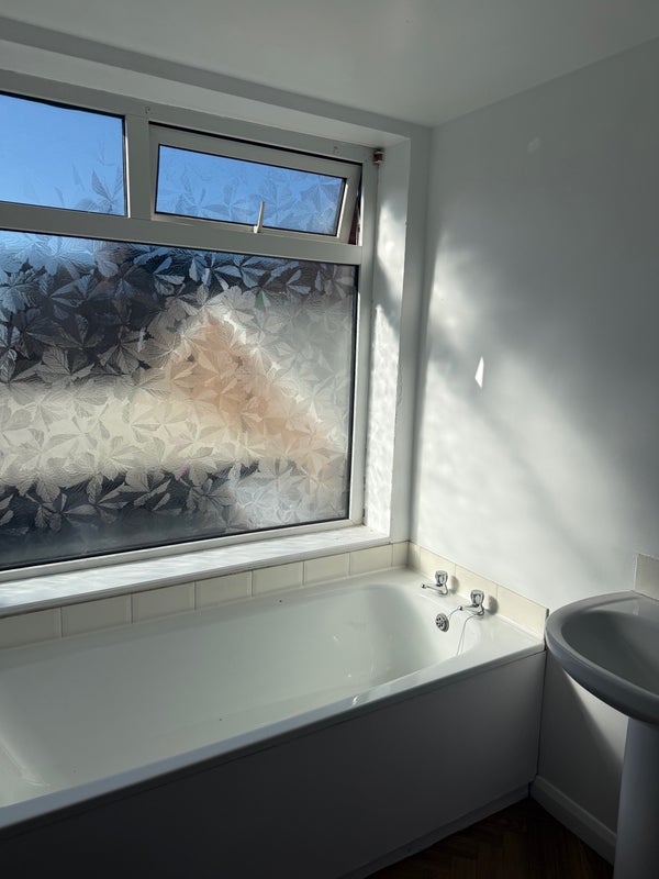 Room Cauldon Road in Stoke-on-Trent