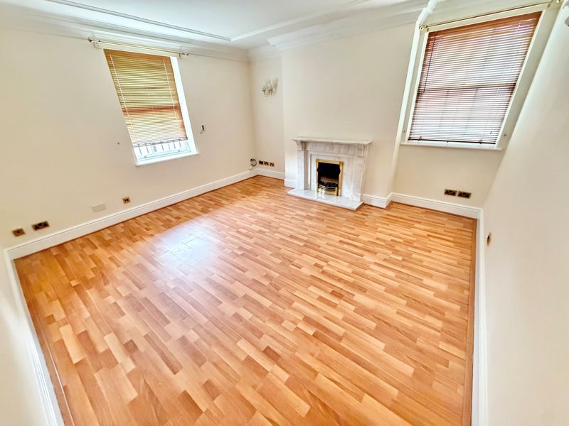 Flat Lower Mersey Street in Ellesmere Port