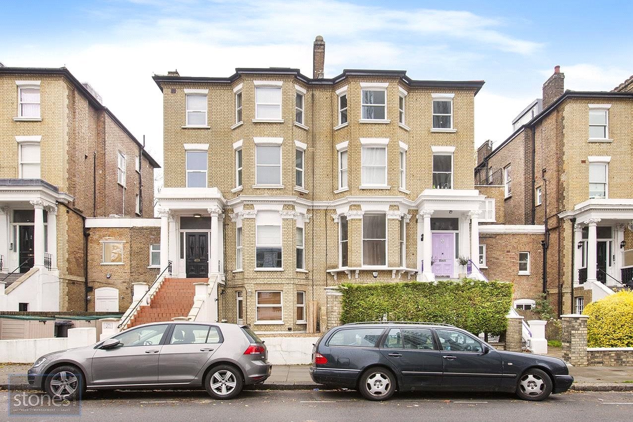 Flat Fellows Road in Greater London