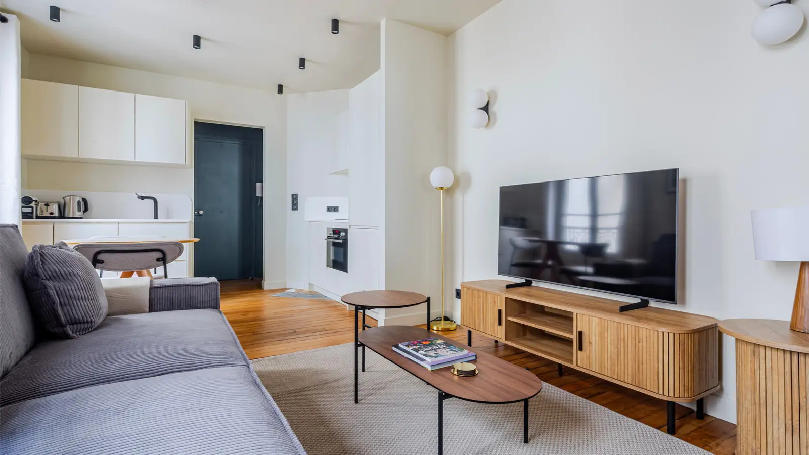Appartement Passage F/7 à Paris