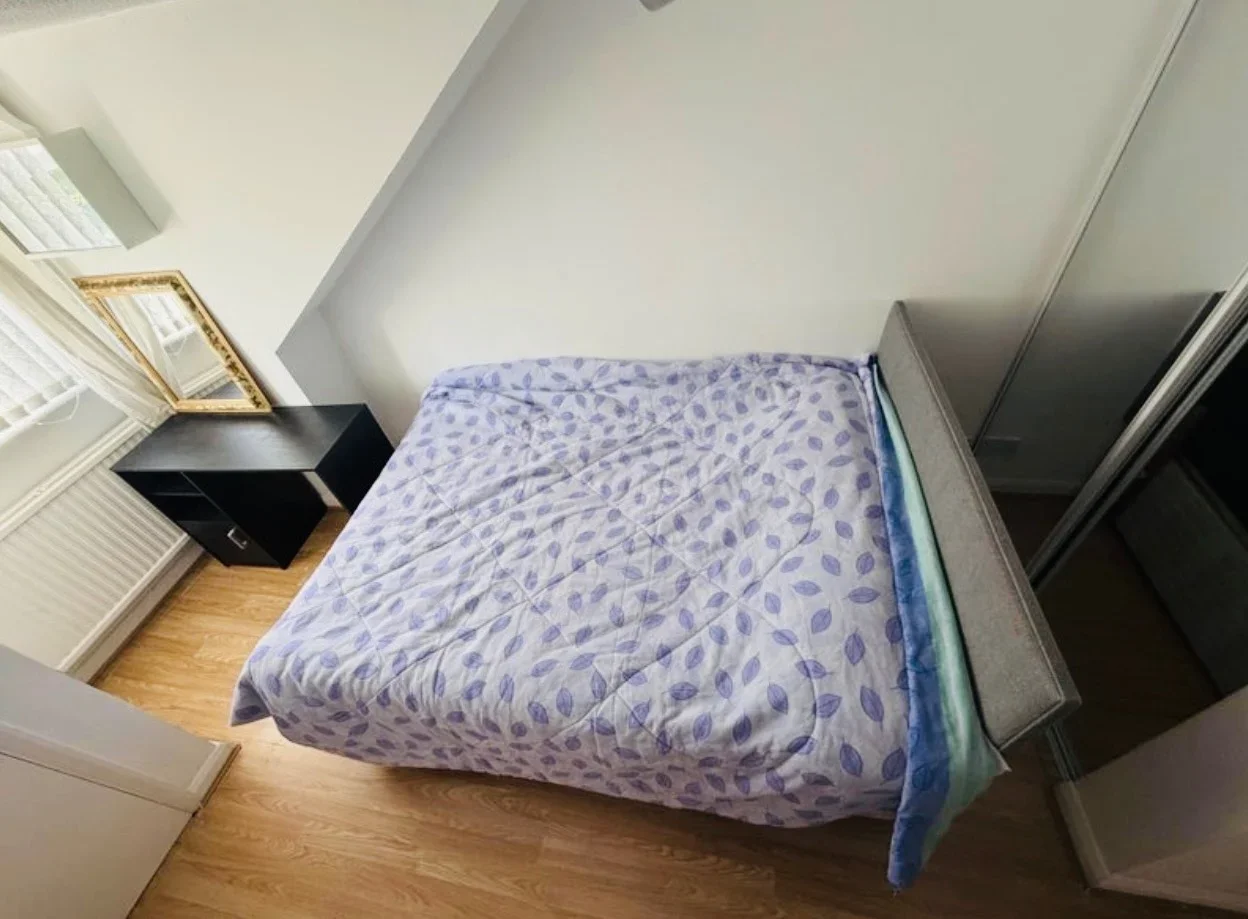 Room Marlborough Close in Crawley