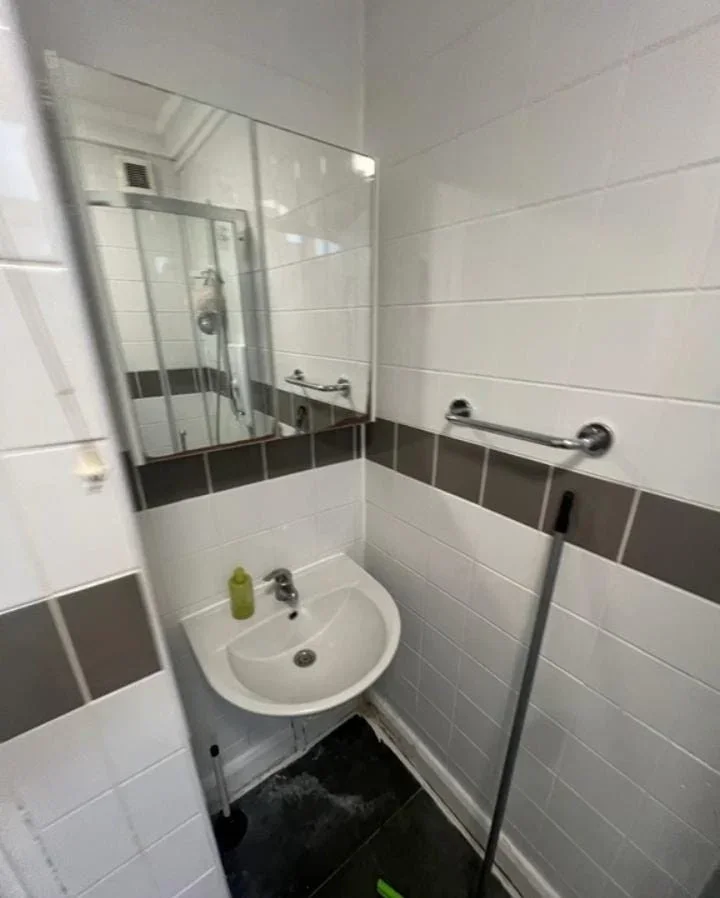 Room Abbots Road in Greater London