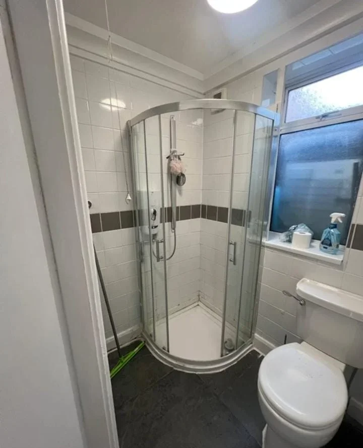 Room Abbots Road in Greater London