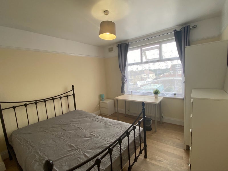Room Filton Avenue in Bristol