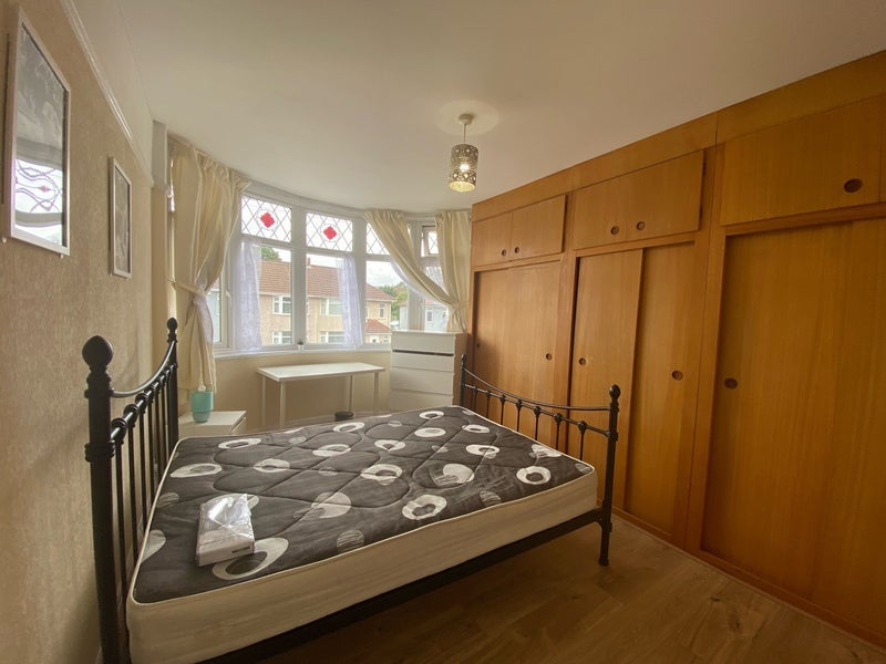 Room Filton Avenue in Bristol