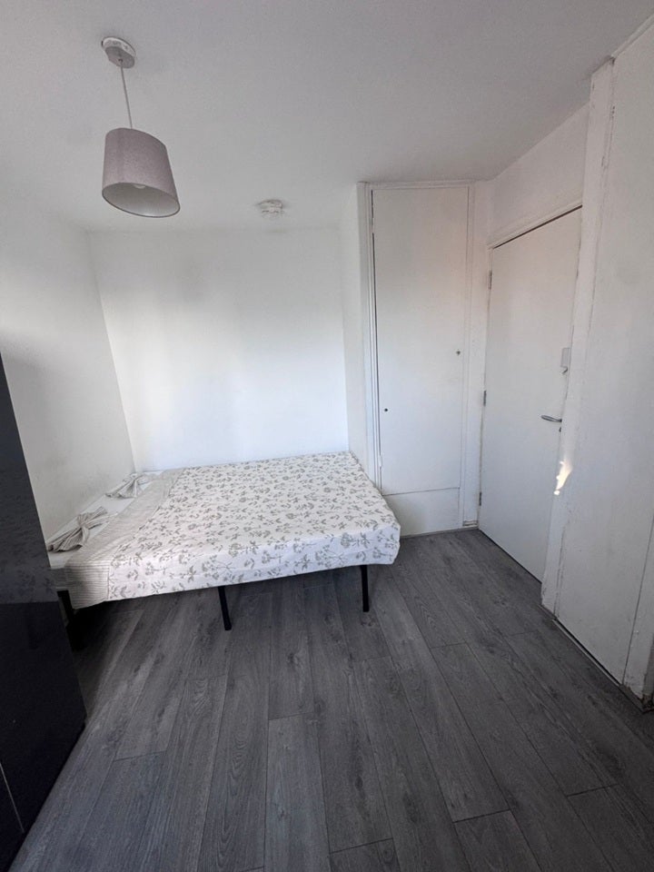 Room Norbiton Road in Greater London