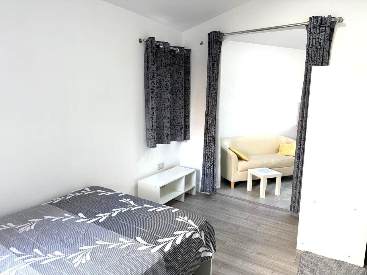 Flat Charlesfield in Greater London