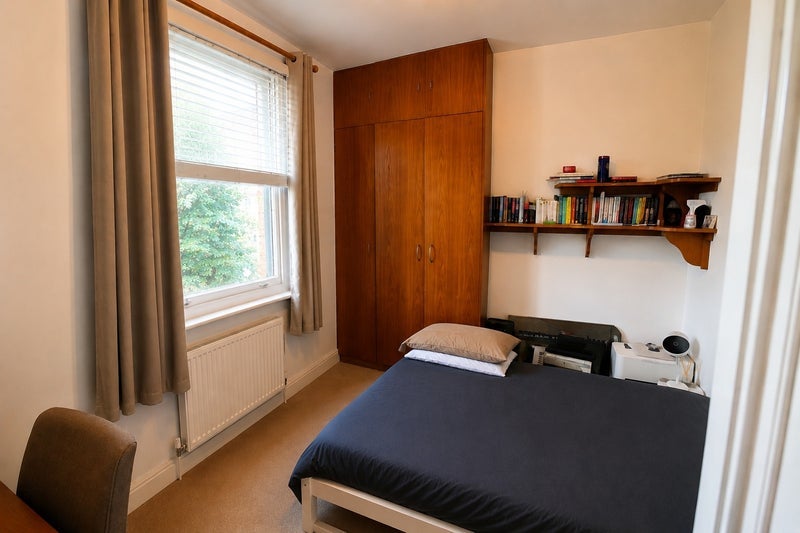 Room Fairhazel Gardens in Greater London
